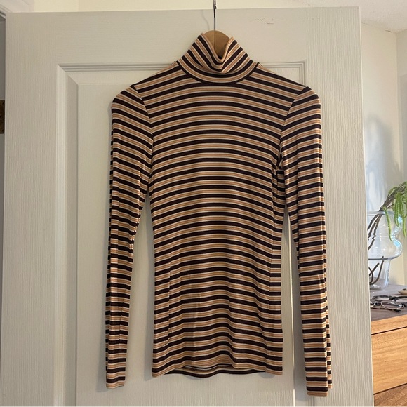 Wilfred Only Turtleneck - Picture 4 of 4